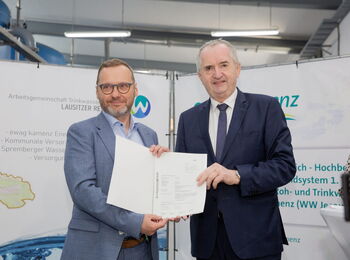 Spatenstich für das Vorhaben „Neubau Trinkwasserverbindungsleitung Wasserwerk Kamenz/Jesau – Milstrich“
